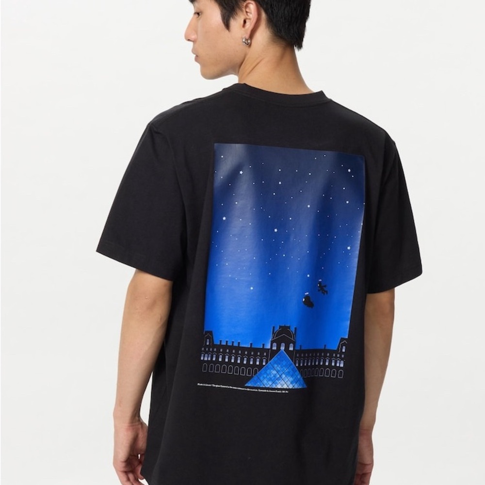 NWT Uniqlo Doraemon x Louvre T-shirt